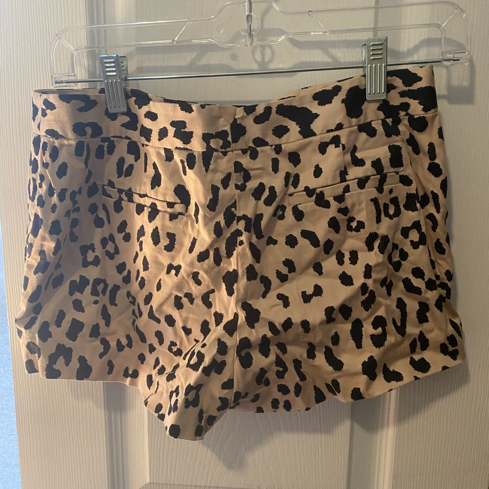 Tibi Leopard Print Shorts- Size 2 - image 4
